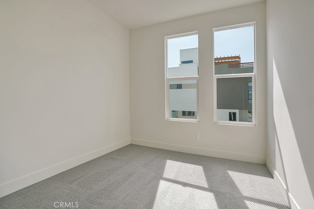 17 West - Residential Lease