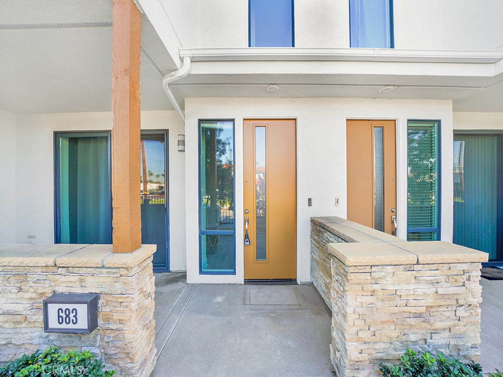 17 West - Residential Lease