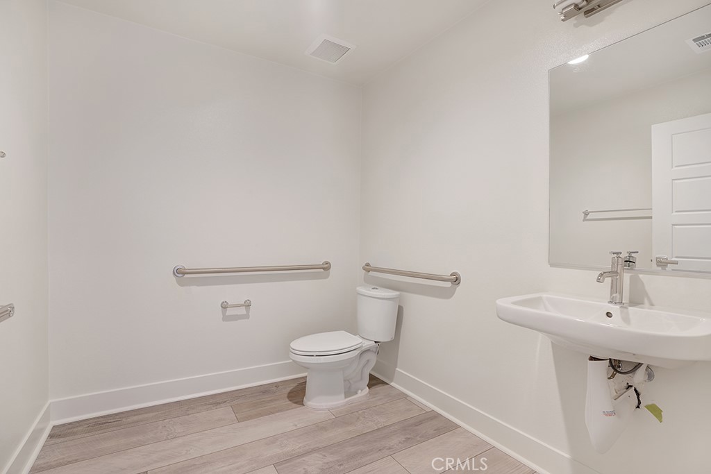 17 West - Residential Lease