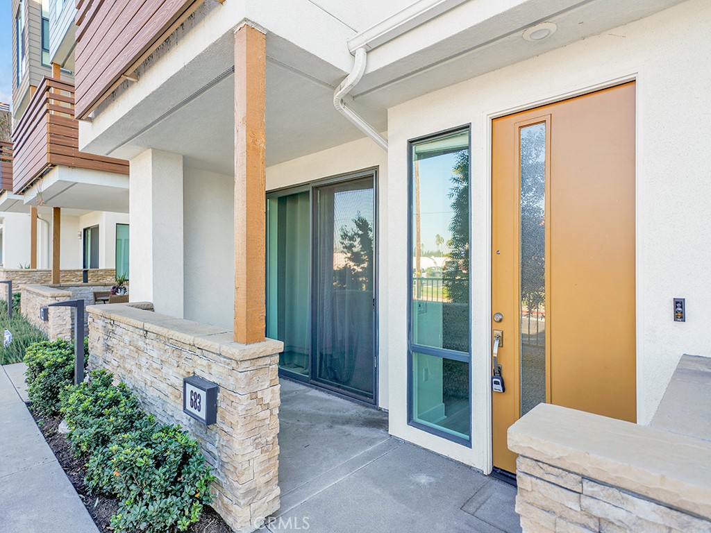 17 West - Residential Lease