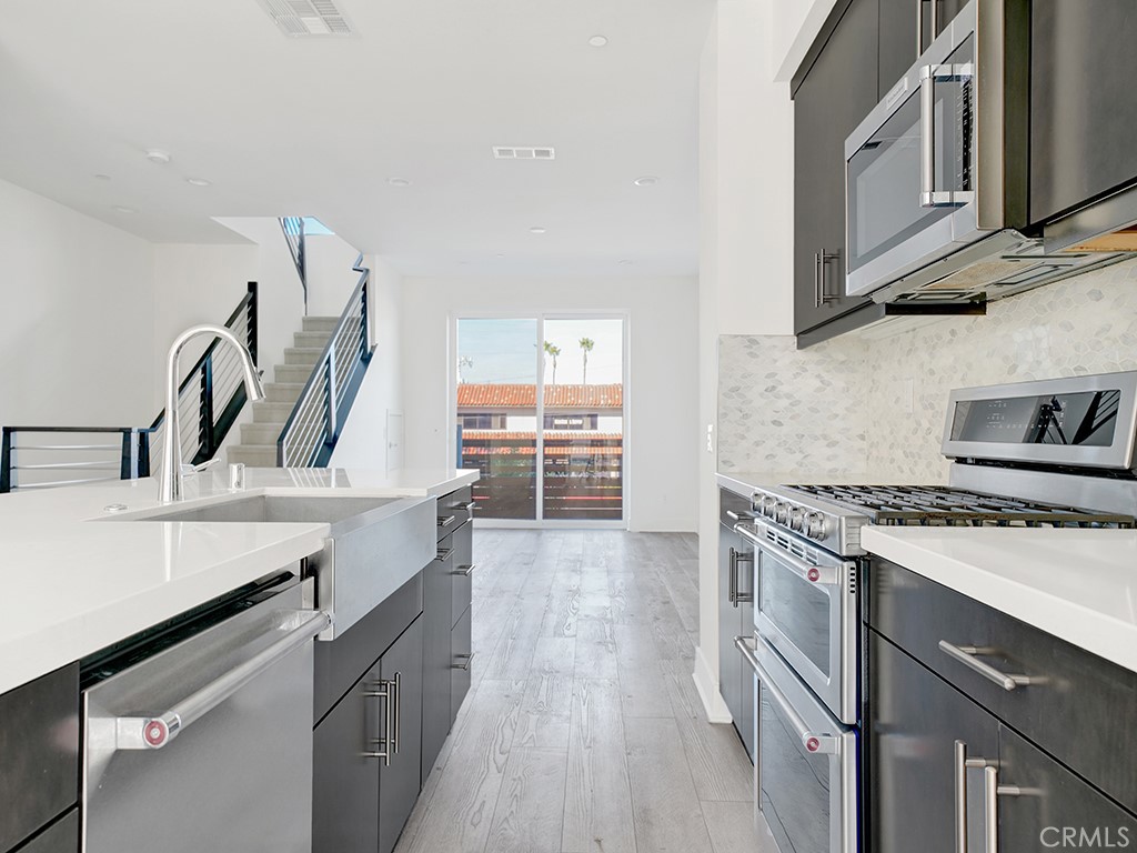 17 West - Residential Lease
