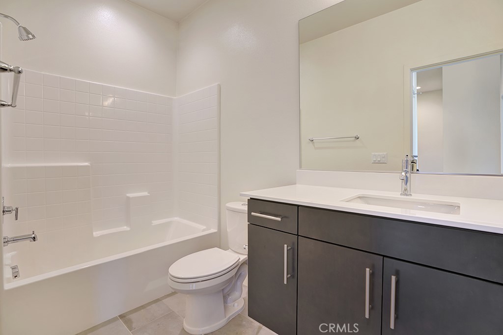 17 West - Residential Lease
