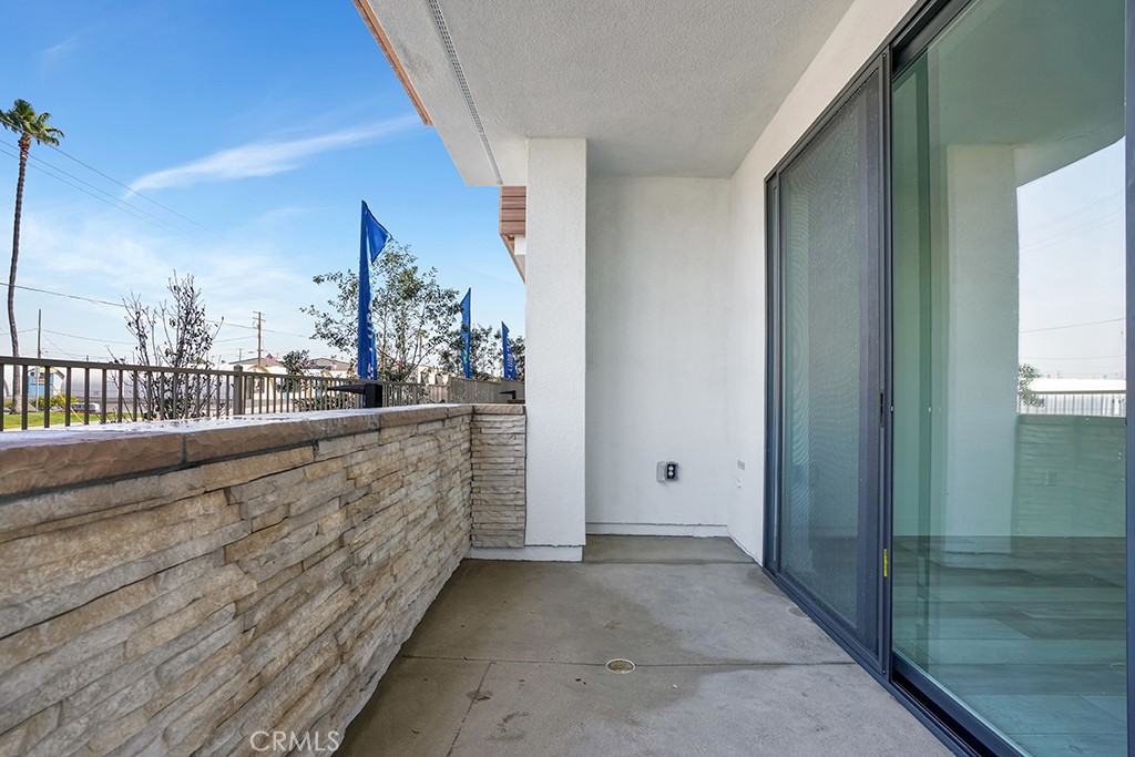 17 West - Residential Lease