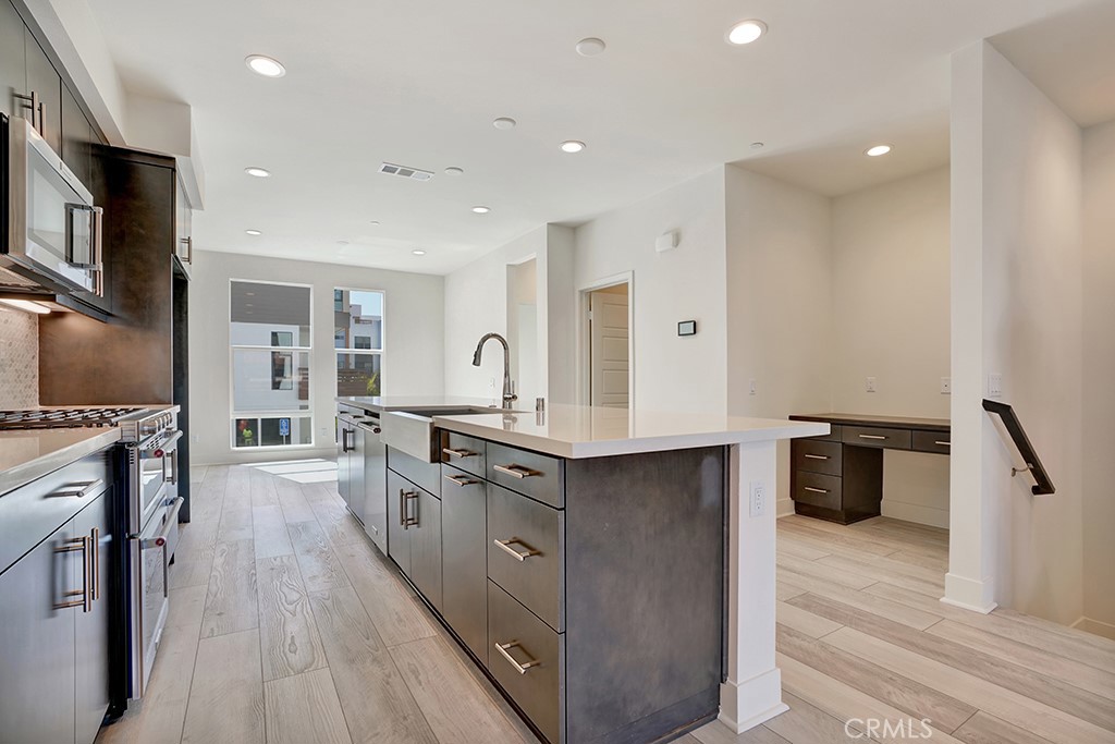 17 West - Residential Lease