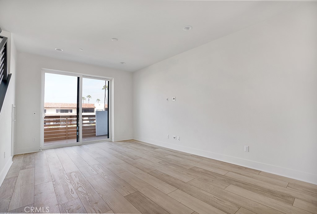 17 West - Residential Lease