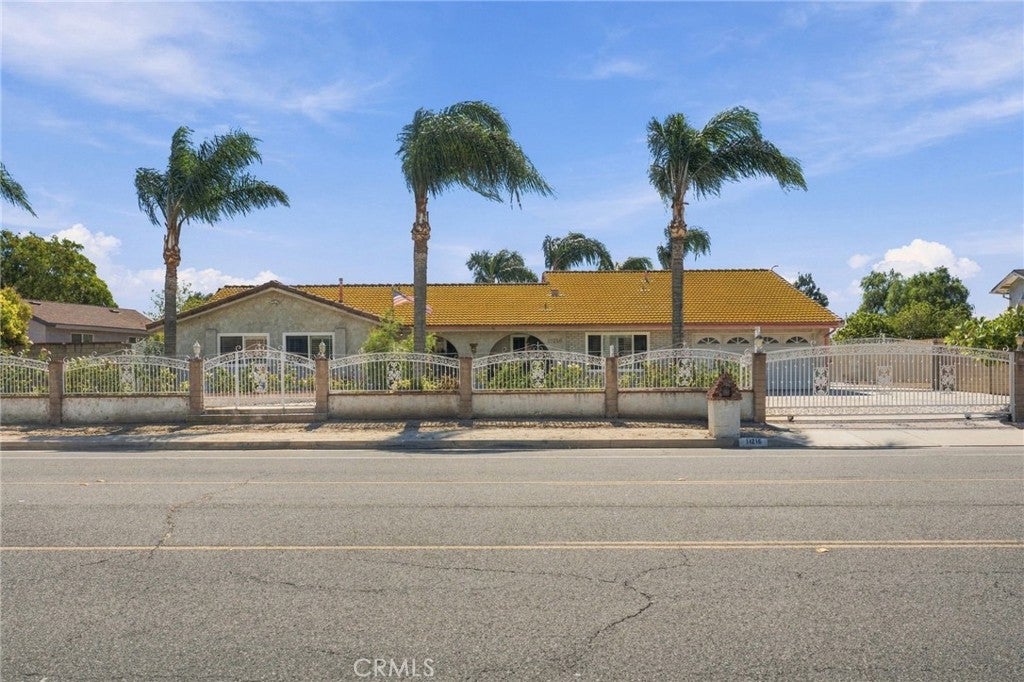 11216 Jurupa Road