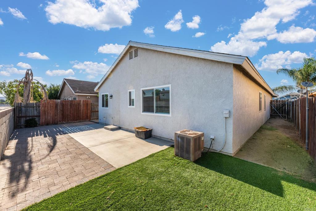 695 Clearwater Drive