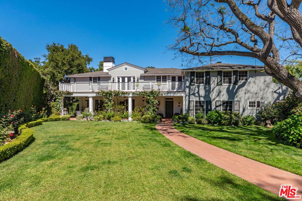 Photo of 685 Elkins Road, Los Angeles, CA 90049 (MLS # 25548421)