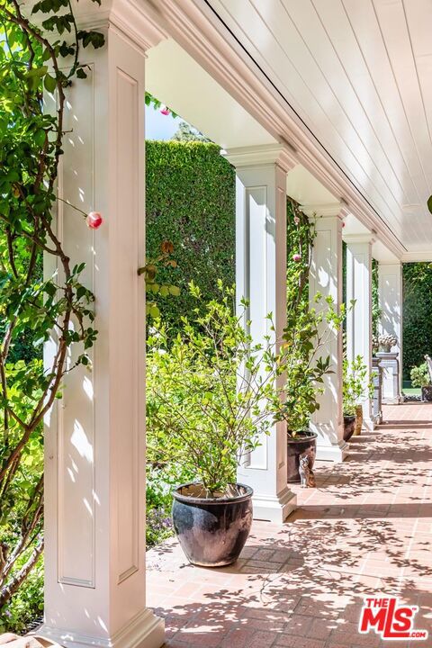 685 Elkins Road