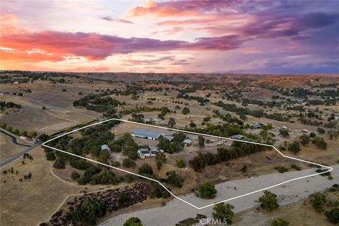 Tiny photo for 5625 Linne Road, Paso Robles, CA 93446 (MLS # NS25168356)