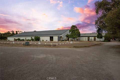 Tiny photo for 5625 Linne Road, Paso Robles, CA 93446 (MLS # NS25168356)