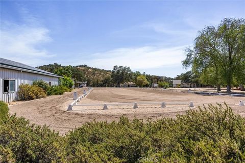 Tiny photo for 5625 Linne Road, Paso Robles, CA 93446 (MLS # NS25168356)