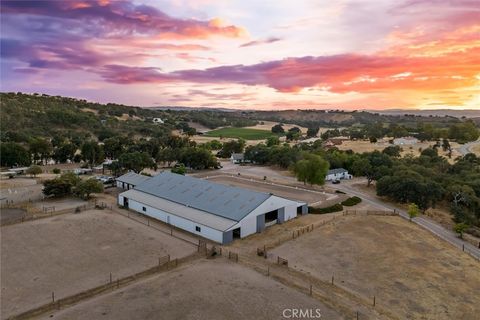 Tiny photo for 5625 Linne Road, Paso Robles, CA 93446 (MLS # NS25168356)