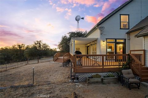Tiny photo for 5625 Linne Road, Paso Robles, CA 93446 (MLS # NS25168356)