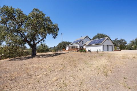 Tiny photo for 5625 Linne Road, Paso Robles, CA 93446 (MLS # NS25168356)