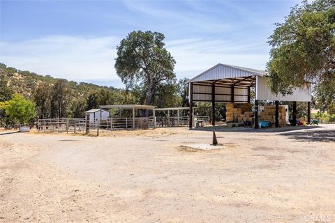 Tiny photo for 5625 Linne Road, Paso Robles, CA 93446 (MLS # NS25168356)