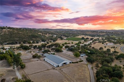Tiny photo for 5625 Linne Road, Paso Robles, CA 93446 (MLS # NS25168356)