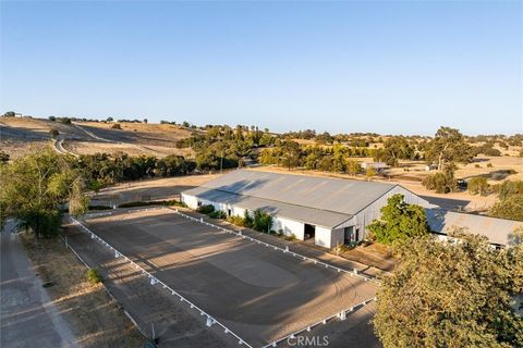 Tiny photo for 5625 Linne Road, Paso Robles, CA 93446 (MLS # NS25168356)