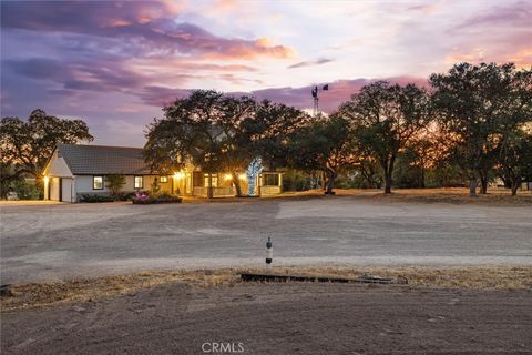 Tiny photo for 5625 Linne Road, Paso Robles, CA 93446 (MLS # NS25168356)