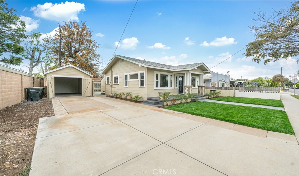 1058 E Almond Avenue