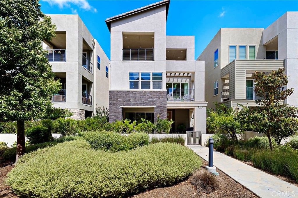 Photo of 102 Pattern, Irvine, CA 92618 (MLS # OC26084249)