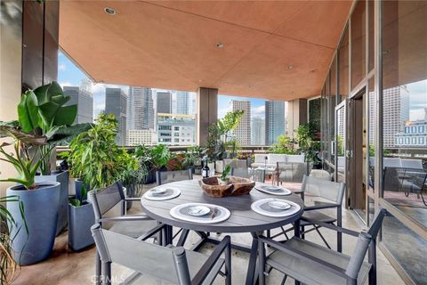 Photo of 1100 Wilshire Boulevard #1705, Los Angeles, CA 90017 (MLS # DW25268165)