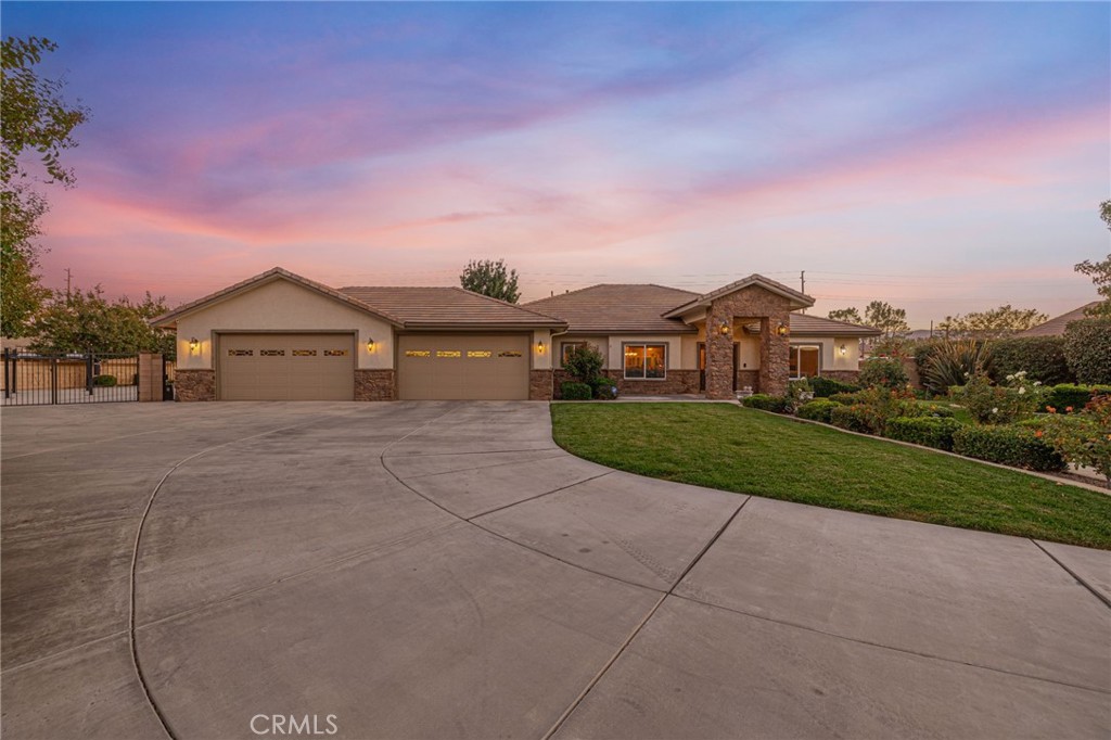 2534 Desert Rose Drive