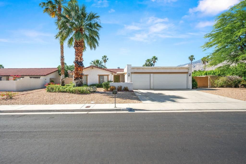 Photo of 1305 E Rosarito Way, Palm Springs, CA 92262 (MLS # 219146514DA)