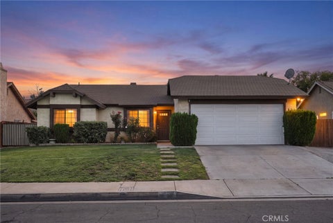 Photo of 1820 E Avenue R10, Palmdale, CA 93550 (MLS # DW26227496)