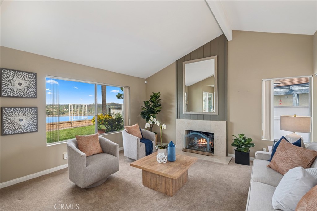 7012 E Viewpoint Lane