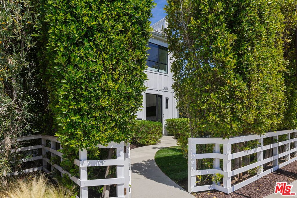 3600 Inglewood Boulevard, Los Angeles CA 90066