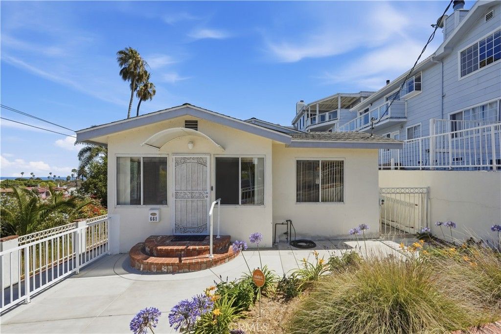 Photo of 661 W 26th ST, San Pedro, CA 90731 (MLS # PV26116440)