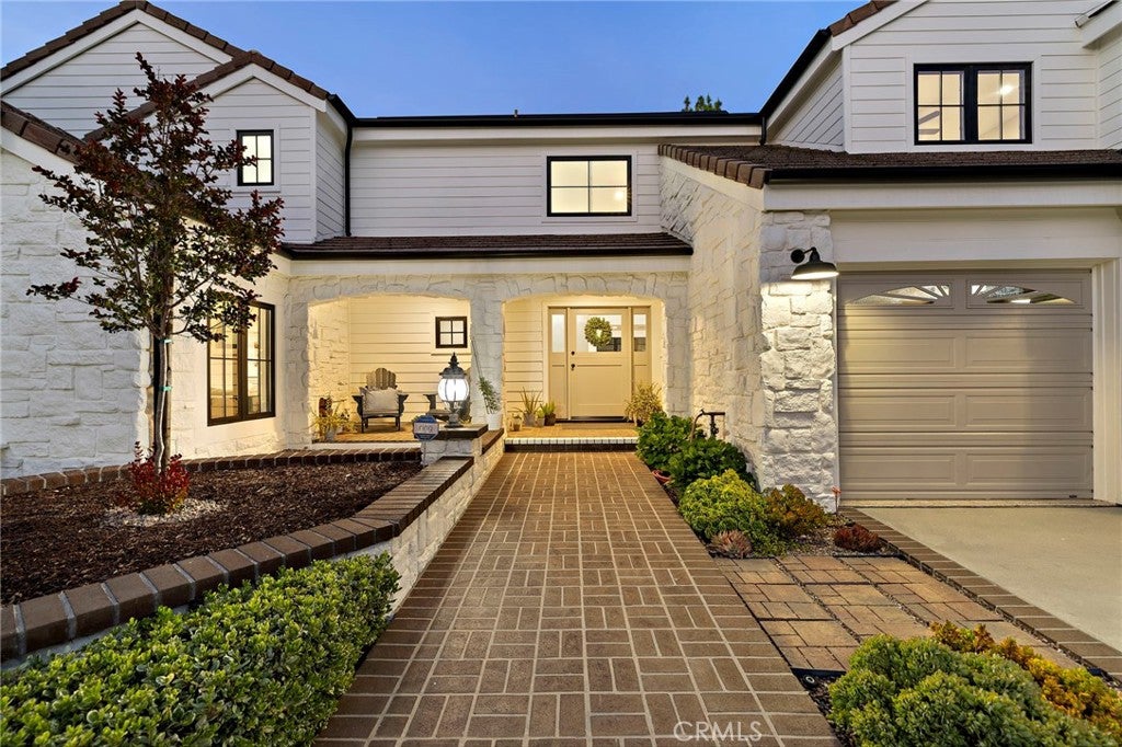 Photo of 27562 Lost Trail Drive, Laguna Hills, CA 92653 (MLS # NP26098783)