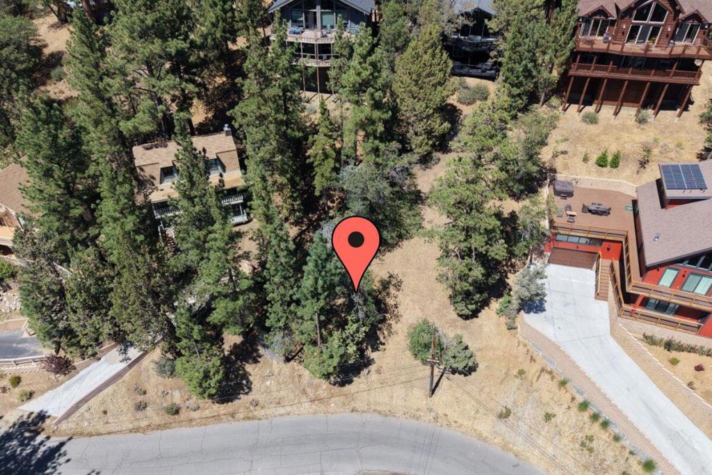 865 Menlo Drive