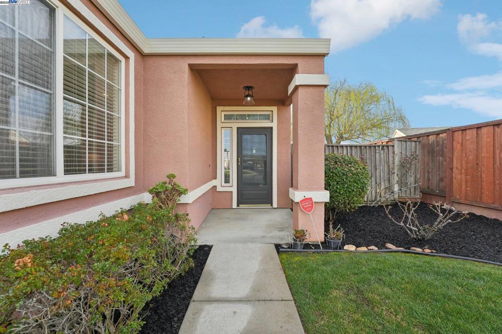 2870 Gelding Ln