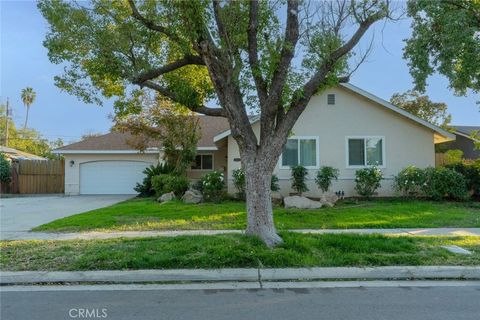 Properties 41 1033 W Norwich Fresno CA 93705