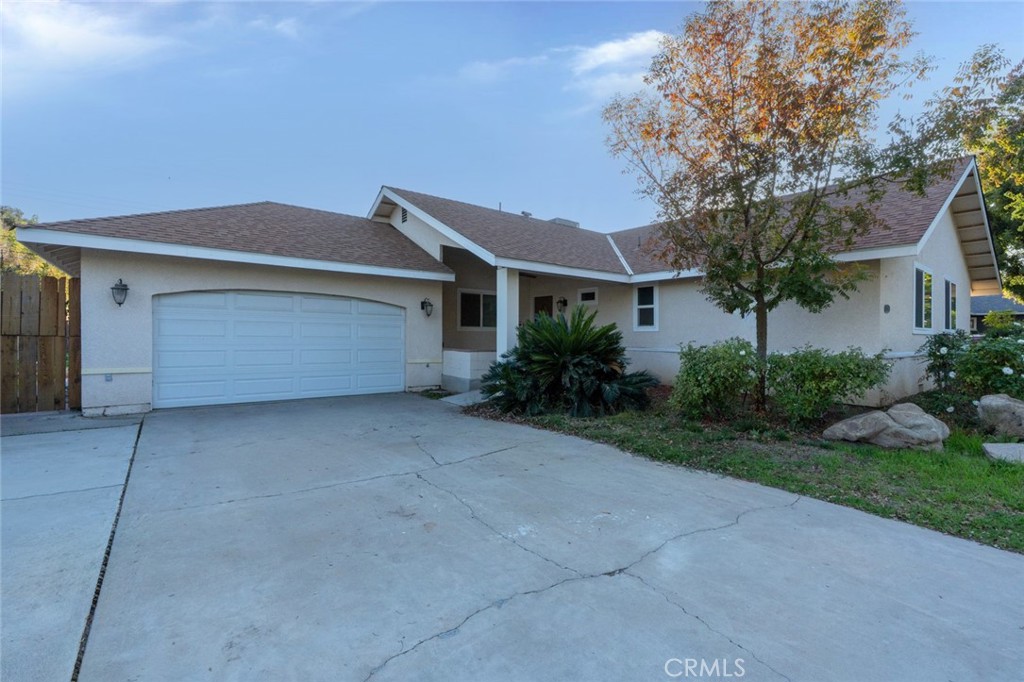 Properties 2 1033 W Norwich