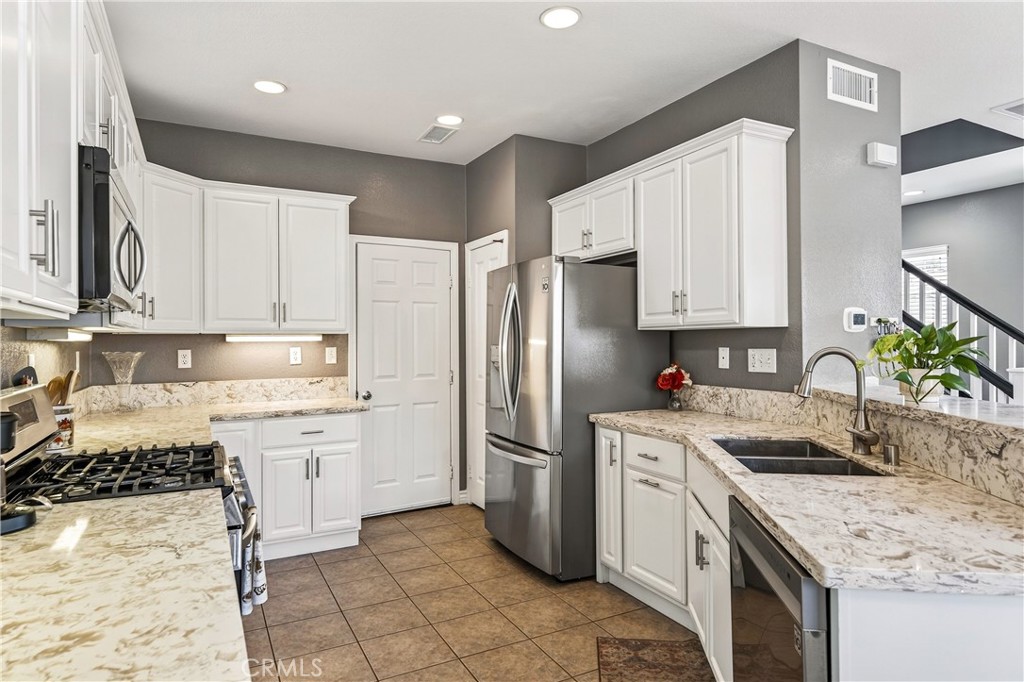 5759 Mapleview Drive