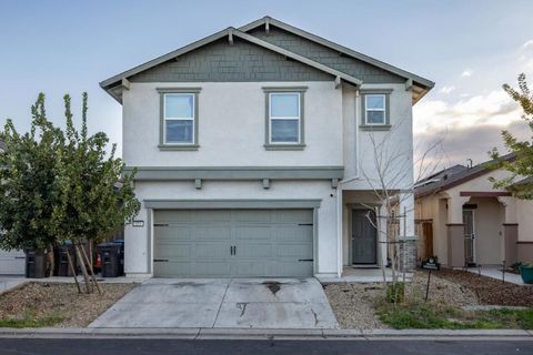 Photo of 654 Flagstone Drive, Stockton, CA 95206 (MLS # ML82025961) Photo of 654 Flagstone Drive, Stockton, CA 95206 (MLS # ML82025961)