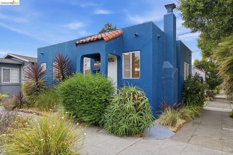 Photo of 2600 Sacramento St, Berkeley, CA 94702 (MLS # 41141747)
