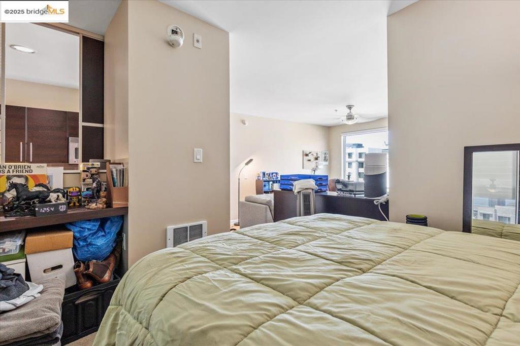 OAKLAND - Residential