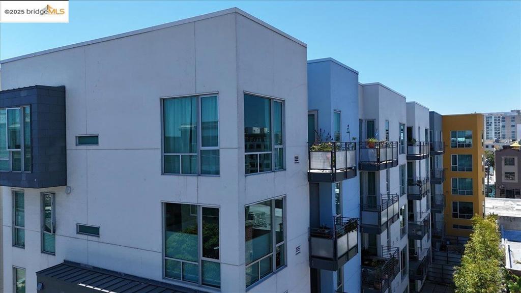 OAKLAND - Residential