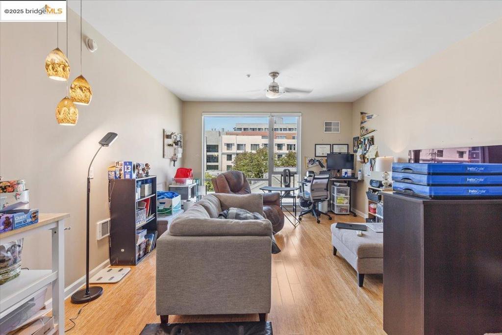 OAKLAND - Residential