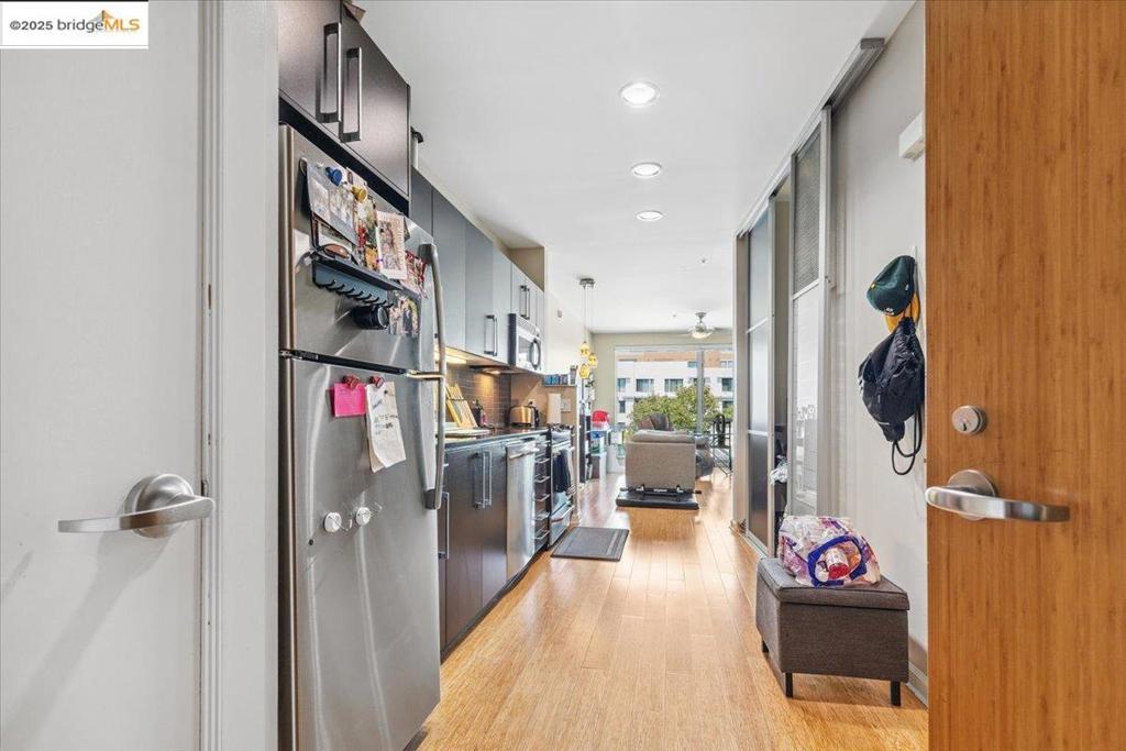 OAKLAND - Residential