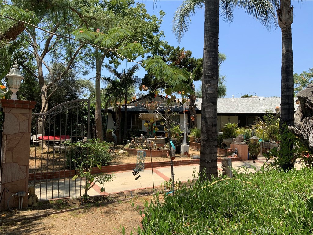 14401 Lakeside Street