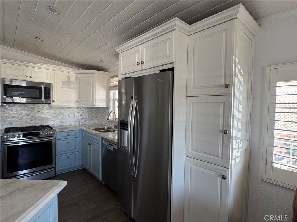 Huntington View (HTVW) - Residential Lease