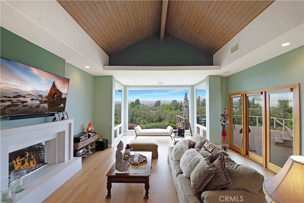 Las Posas Estates - Residential