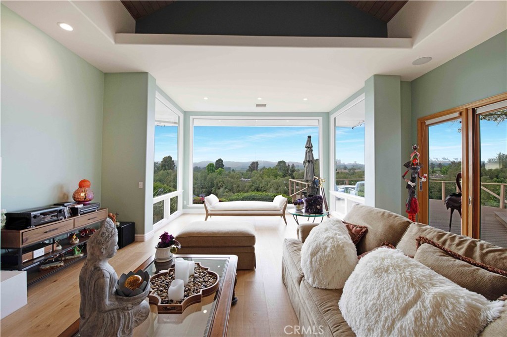 Las Posas Estates - Residential