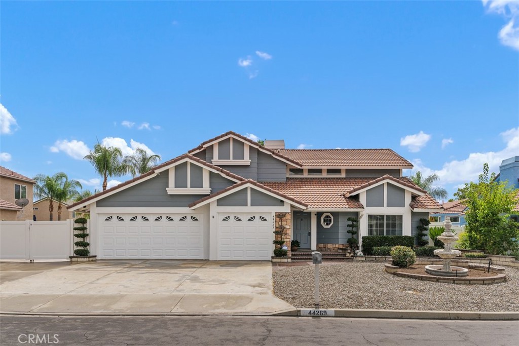 Set on a quiet street in a desirable Hemet neighborhood, this well-kept 4 bed / 3 bath home offers over 2,000 sq ft on an 8,712 sq ft lot. The low-maintenance front yard provides tidy curb appeal. Inside, the entry opens to a living room with high/vaulted ceilings. New carpet throughout. The kitchen sits just off the family room for practical day-to-day living. Out back, enjoy a spacious yard with a sparkling pool and covered patio. Parking and storage are easy with a true 3-car garage and room for RV parking. You won't want to miss this one!