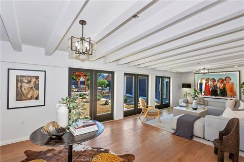 Photo of 1506 N Niagara Street, Burbank, CA 91505 (MLS # CV26025950)